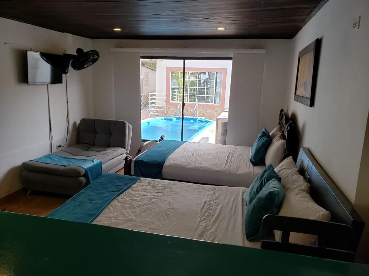Hospedaje Villa Naloy 圣玛尔塔 外观 照片