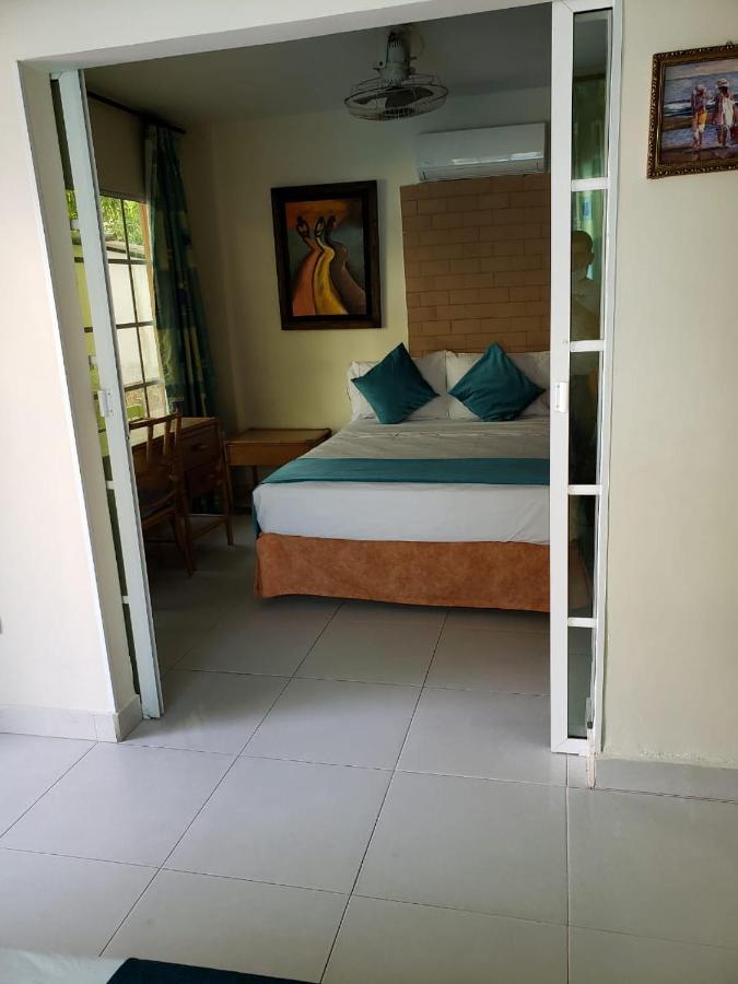 Hospedaje Villa Naloy 圣玛尔塔 外观 照片