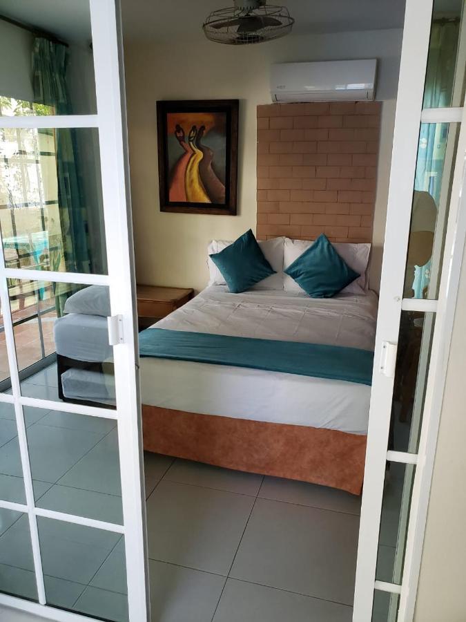 Hospedaje Villa Naloy 圣玛尔塔 外观 照片