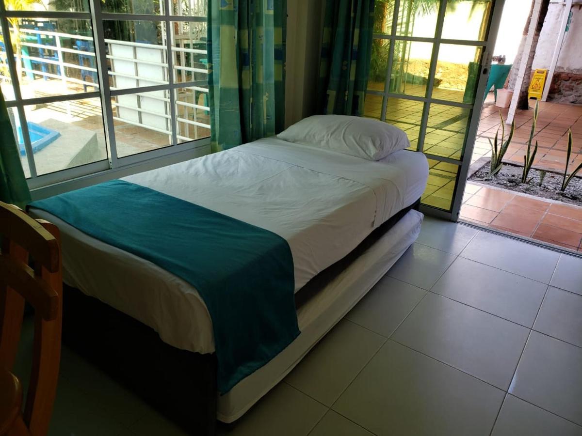 Hospedaje Villa Naloy 圣玛尔塔 外观 照片