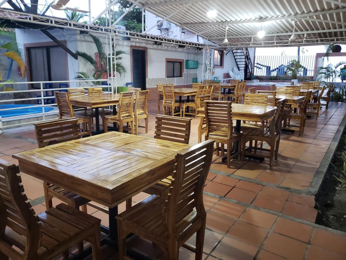 Hospedaje Villa Naloy 圣玛尔塔 外观 照片