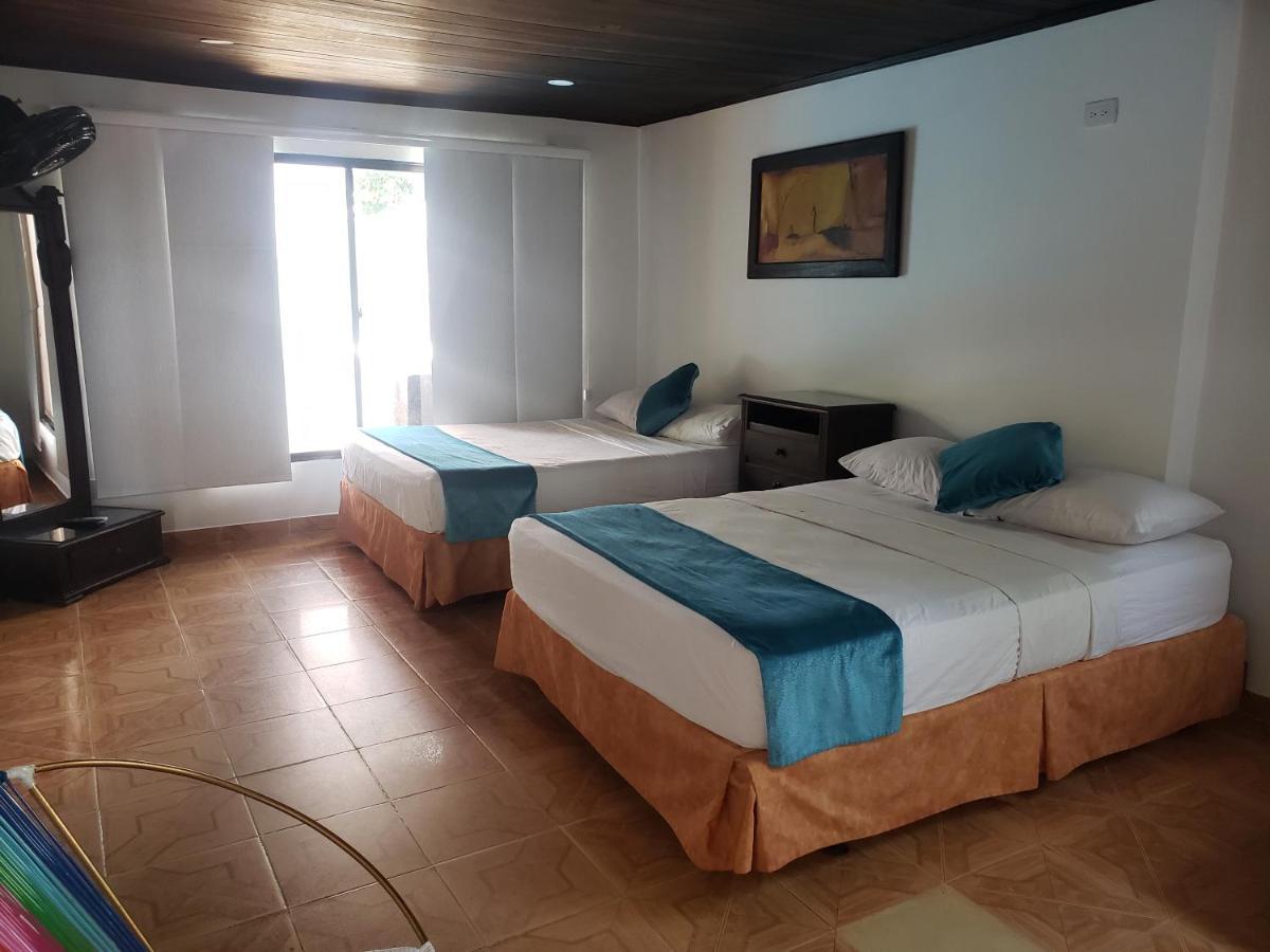 Hospedaje Villa Naloy 圣玛尔塔 外观 照片