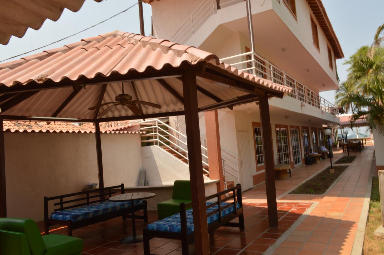 Hospedaje Villa Naloy 圣玛尔塔 外观 照片